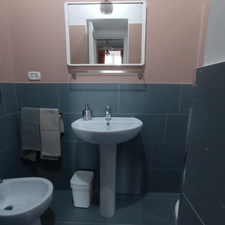 מלון נאפולי La Casa Nova מראה חיצוני תמונה